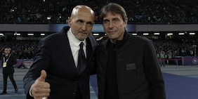 Spalletti subissato dai fischi al Maradona prima di Napoli-Juve: lui reagisce così