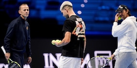 Lopez e Ferrero, gli allenatori di Alcaraz sono i migliori del 2025 per l’Atp: battuti Cahill e Vagnozzi