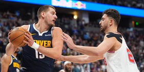 Nba, super Jokic trascina Denver: tripla doppia da urlo, Houston ko. Colpo Detroit a Boston Nba, super Jokic trascina Denver: tripla doppia da urlo, Houston ko. Colpo Detroit a Boston