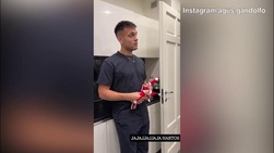 Lautaro con in mano i giochi, Agustina: "Stanchi..."