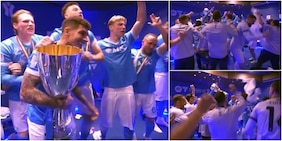 La pazza festa negli spogliatoi dei giocatori del Napoli dopo la vittoria in Supercoppa