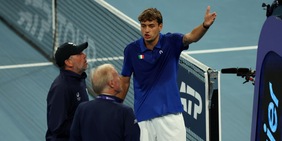 Rabbia Cobolli, supervisore in campo e punto assegnato a Wawrinka: colpa di una pallina caduta dalla tasca…