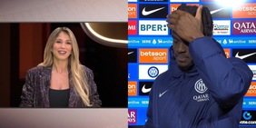 Diletta Leotta preoccupata per la mano in testa di Bisseck: il siparietto in tv dopo la vittoria dell'Inter