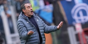 Sarri spiazzato dal mercato della Lazio: adesso resta da solo. La mossa per battere la Fiorentina