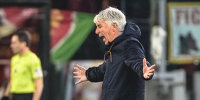 Gasperini furioso, la frase urlata al quarto uomo: "Ma che caz... fate?". L'Olimpico reagisce così