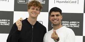 Sinner e Alcaraz, i soldi non centrano: cosa significa il gesto che ha fatto impazzire tutti a Seul