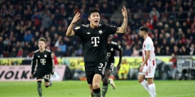 Il Bayern Monaco batte in rimonta il Colonia. Manita dell'Hoffenheim