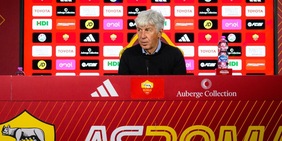 Gasperini e il bellissimo ricordo di Commisso. Poi parla di Malen e svela un retroscena su Raspadori e il mercato