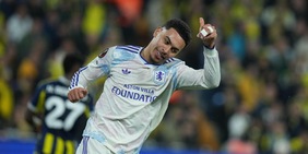 Europa League, Lione e Aston Villa vincono e guidano la classifica. Ancora imbattute Friburgo e Ferencvaros