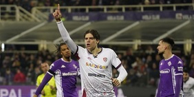 Fiorentina, un passo indietro: il Cagliari passa 2-1 al Franchi. Vanoli resta terzultimo