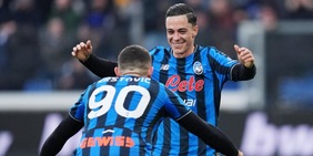 Poker al Parma, attacco da Champions. Così l'Atalanta è tornata in corsa