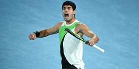 Alcaraz vince gli Australian Open. Le probabili formazioni delle gare di oggi