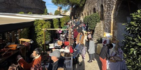 Tra concerti, artisti di strada, talk, artigianato e vintage, l’Hippie Market celebra San Valentino e il Carnevale