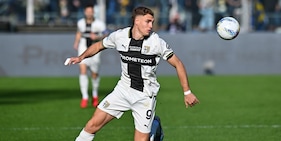 Parma, sprint salvezza: Pellegrino decisivo di testa in pieno recupero. Il Verona cade al Tardini