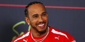 Hamilton entusiasta: "Questa Ferrari ha il mio dna". Poi la frase che fa sognare i tifosi