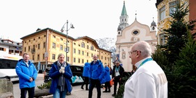 La presidente del CIO Kirsty Coventry visita Casa Italia Cortina