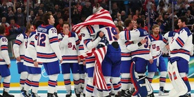 Trionfo Usa nella finale hockey su ghiaccio alle Olimpiadi: Canada ko, rivivi la diretta