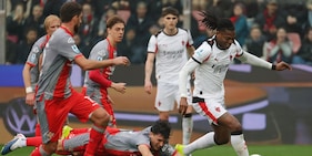 Milan, Pavlovic e Leao salvano Allegri nel finale: Cremonese battuta e Inter a +10