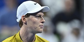 Sinner e le parole da brividi sui tennisti bloccati negli Emirati Arabi: "Ora ci sono cose più importanti"