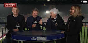 Gasperini scivola sui gradini al Dall’Ara, poi scherza: “Era rigore netto…”