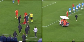 Banda crolla a terra in Napoli-Lecce: spavento al Maradona, poi lascia il campo in barella