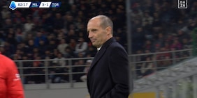 Rigore per il Torino dopo il contatto Pavlovic-Simeone: la frase di Allegri al quarto uomo