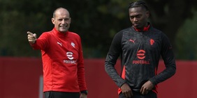 Milan, si cambia tutto: Allegri pensa al cambio modulo contro il Napoli. Cosa può succedere a Leao
