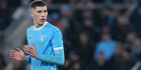 L’urlo di Ratkov, vuole spazio nella Lazio ma Sarri… e intanto spunta un nome nuovo dall’estero