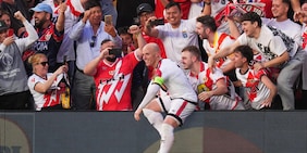 Conference League, pesa il fattore campo: vincono Rayo Vallecano, Mainz e Shakhtar