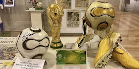 A Napoli la mostra sulla Coppa del Mondo: grande show all'Università Federico II