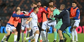 Playoff Serie C, manita del Casarano a Cosenza. La Pianese di Birindelli elimina la Juve Next Gen