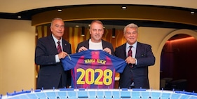 Flick rinnova con il Barcellona fino al 2028: il comunicato ufficiale