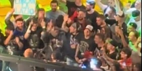La contestazione a Lotito arriva ovunque: "Libera la Lazio" dal ring della Wwe