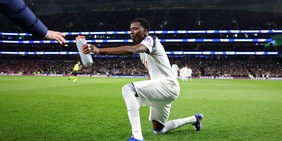 Juve, è arrivato Sarr: visite mediche al J Medical e firma