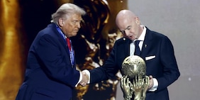 Infantino aspetta Trump alla finale dei Mondiali: "Ci sarà e consegneremo il trofeo insieme"