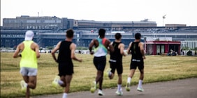 Saucony trasforma Tempelhofer Feld in un grande festival del running: 10.000 persone al Berlin 10K