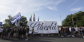 La Lazio apre la campagna abbonamenti, i commenti dei tifosi sono furiosi: "Libertà"