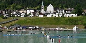 Canoa, ad Auronzo di Cadore brillano le pagaie romane