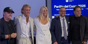 La partita del cuore all'Aquila con Sal Da Vinci e Roberto Mancini come protagonisti