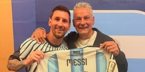 Messi e Baggio insieme dopo la vittoria dell'Argentina: la dedica speciale e il regalo