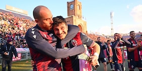 De Silvestri criptico sul futuro di Orsolini al Bologna: "Lo vedo più di mia moglie, ma..."