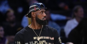 Lebron James ancora non svela il suo futuro: "Sarà divertente"