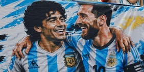 "Messi chiuda la carriera al Napoli nel segno di Maradona"
