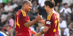 La Roma pareggia con il Cannes: Dybala e Malen rispondono presente. Wesley, espulsione senza senso