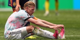 De Bruyne pronto al primo incontro con Allegri: il momento speciale alla festa per i 100 anni del Napoli