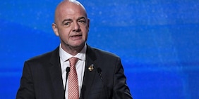 Fifa, Infantino torna indietro: il progetto di vendere quote del Mondiale si ferma