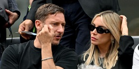 Noemi Bocchi concorrente ufficiale di Ballando con le stelle 2026, la reazione di Totti: "Stai a scherza' spero..."