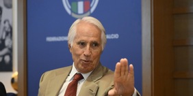Non passa l’italiano