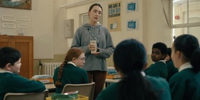 Bad Apples, Saoirse Ronan protagonista della nuova dark comedy: il trailer e la data di uscita al cinema