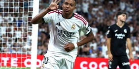Un triplo Mbappé illumina la notte del grande ritorno di Mourinho al Santiago Bernabeu
